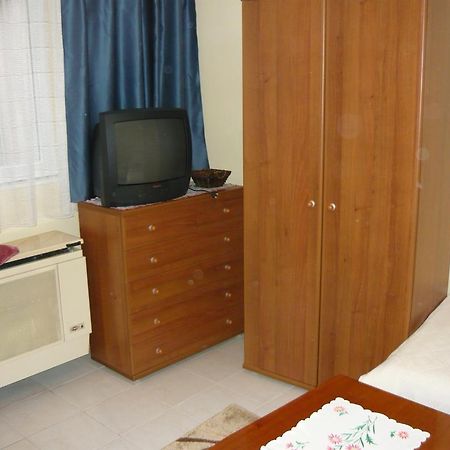 Galagonyas Apartman Eger Phòng bức ảnh